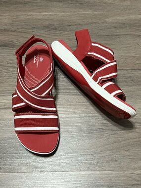 Cloudsteppers by Clarks Women's 9 Wide Mira Lily Slingback Sandals Red White New